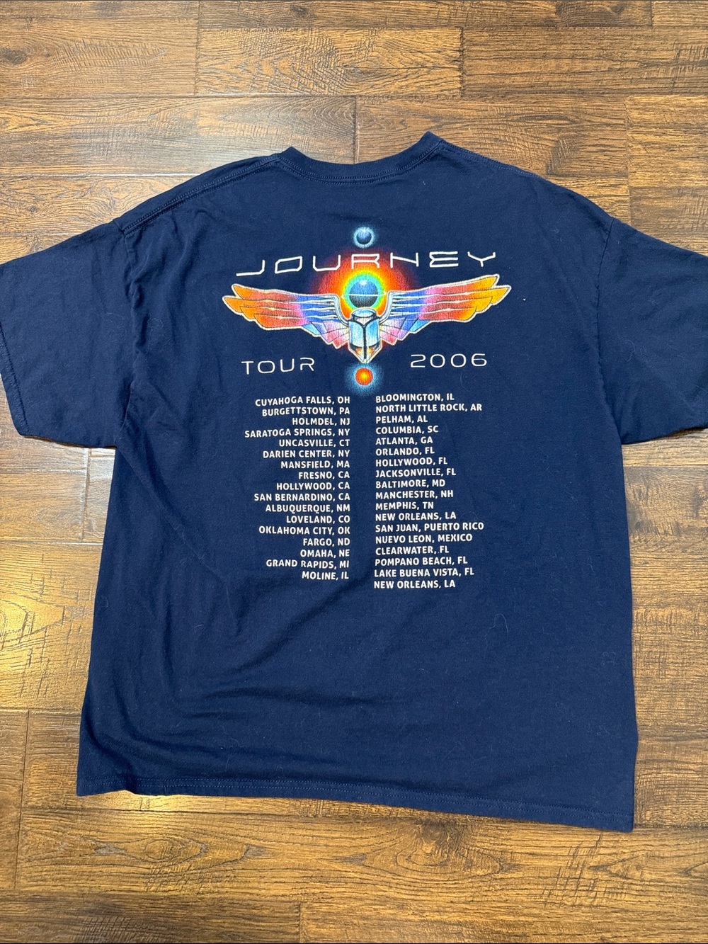 Journey Band Tee with Heart Wings Graphic - Navy 2006 tour 1X - Picture 5 of 5